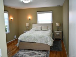 280 Park Avenue W, Westbury NY 11590