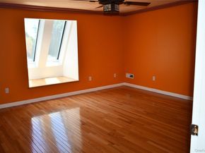 280 Park Avenue W, Westbury NY 11590
