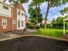 210 Demott Avenue, Rockville Centre NY 11570