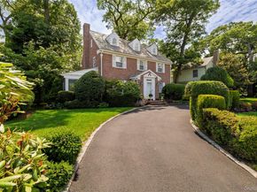 210 Demott Avenue, Rockville Centre NY 11570