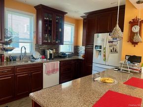 8424 109th Street, Richmond Hill NY 11418