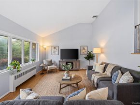 21 Via Continental, Huntington Station NY 11746