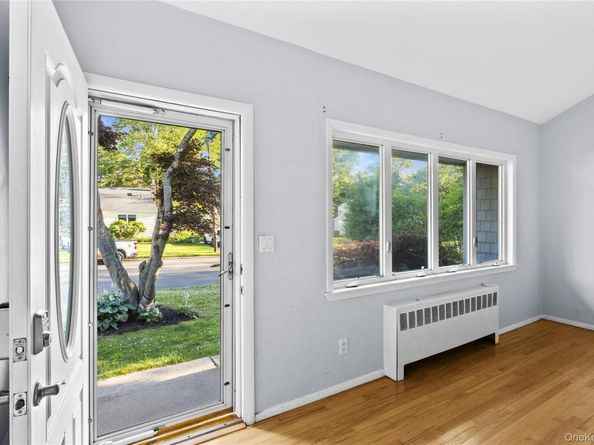 21 Via Continental, Huntington Station NY 11746