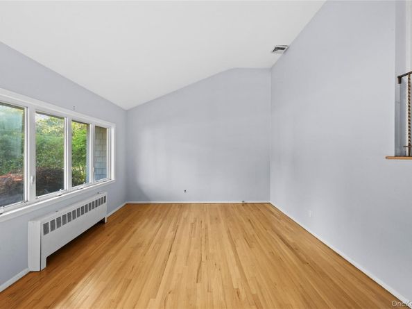 21 Via Continental, Huntington Station NY 11746