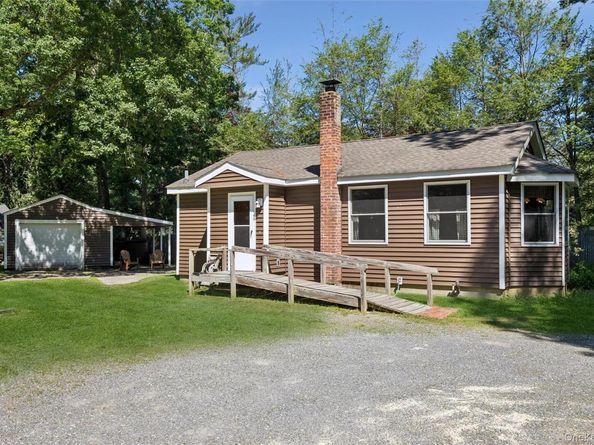 35 Pidgeon Hill Road, Huntington Station NY 11746