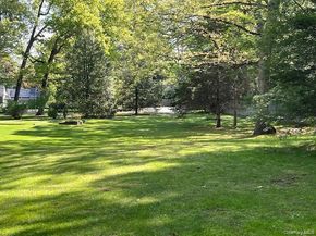 35 Pidgeon Hill Road, Huntington Station NY 11746