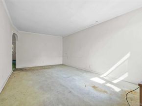 67-10 Selfridge Street, Forest Hills NY 11375