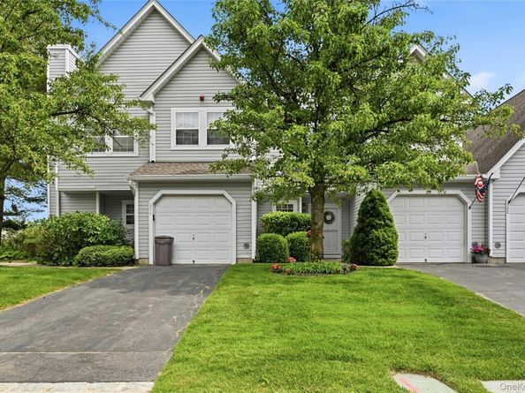 323 Erik Drive, East Setauket NY 11733