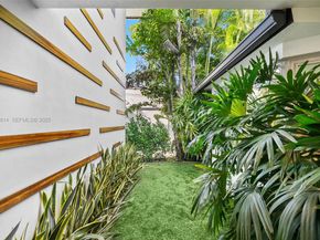 45 SW 19th Rd, Miami FL 33129