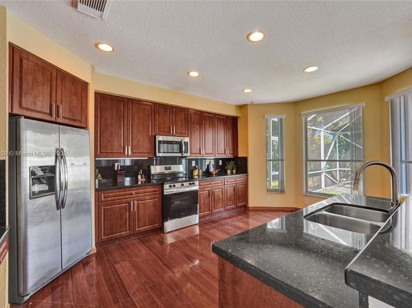 10730 NW 56th Ct, Coral Springs FL 33076