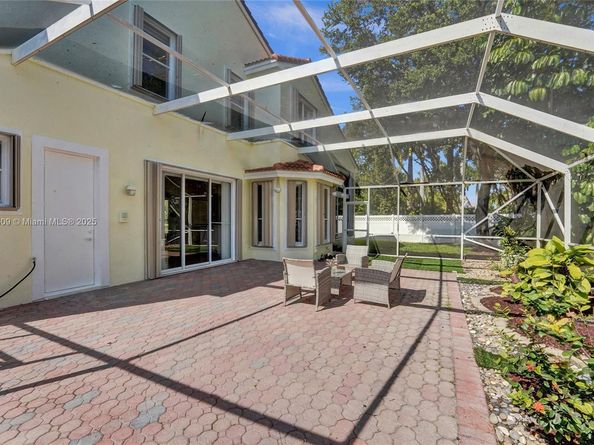 10730 NW 56th Ct, Coral Springs FL 33076