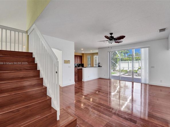 10730 NW 56th Ct, Coral Springs FL 33076