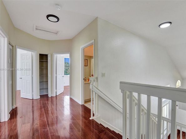 10730 NW 56th Ct, Coral Springs FL 33076
