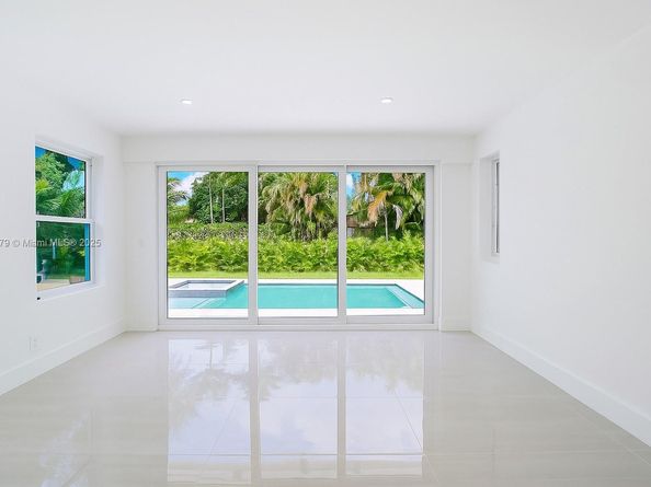 953 NE 91st Ter, Miami Shores FL 33138