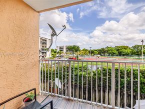 6255 Kendale Lakes Cir 218, Miami FL 33183