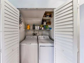 6255 Kendale Lakes Cir 218, Miami FL 33183