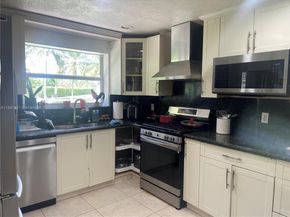 9361 SW 16th St, Miami FL 33165