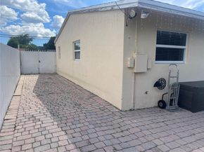 9361 SW 16th St, Miami FL 33165