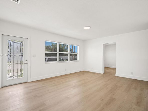3061 NW 2nd St, Fort Lauderdale FL 33311