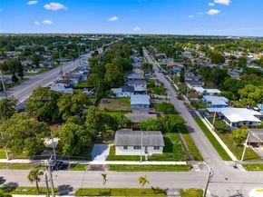 3061 NW 2nd St, Fort Lauderdale FL 33311