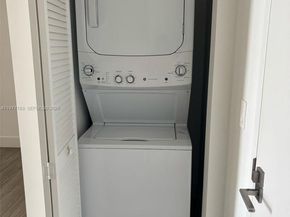 121 NE 34th St 1503, Miami FL 33137