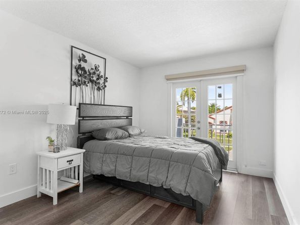 331 NW 189th Ter, Pembroke Pines FL 33029