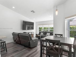331 NW 189th Ter, Pembroke Pines FL 33029