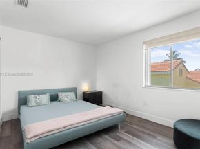 331 NW 189th Ter, Pembroke Pines FL 33029