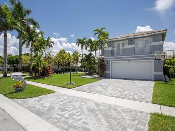 331 NW 189th Ter