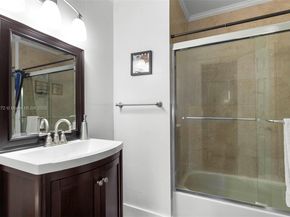 331 NW 189th Ter, Pembroke Pines FL 33029