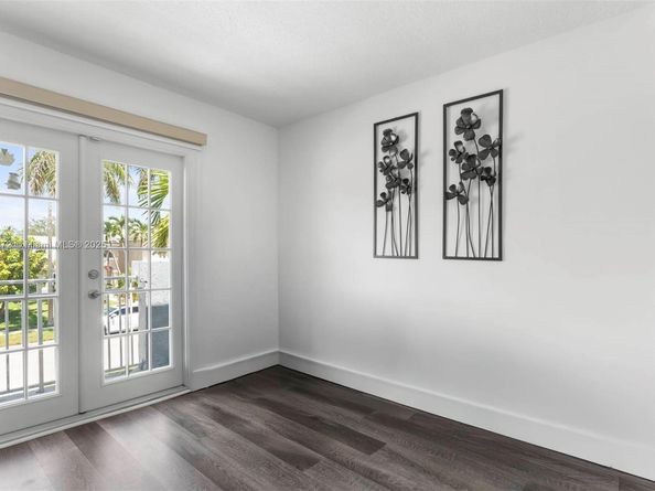331 NW 189th Ter, Pembroke Pines FL 33029