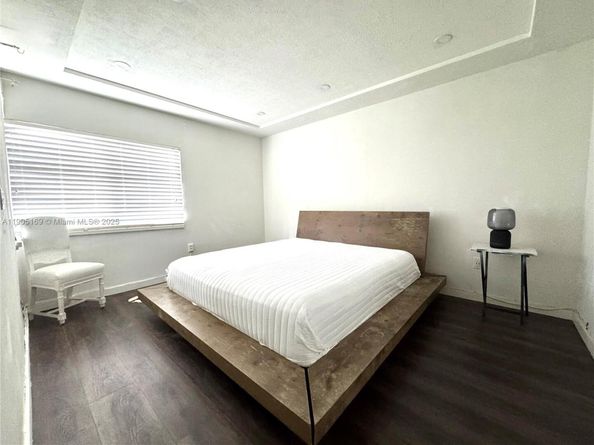 1785 Calais Dr 5, Miami Beach FL 33141