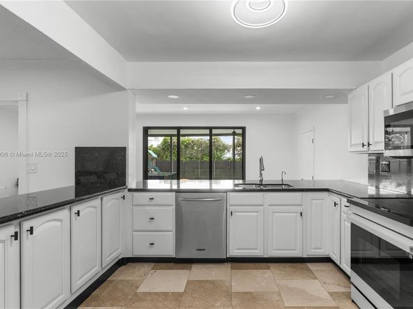 1315 N 47th Ave, Hollywood FL 33021