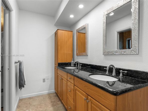1315 N 47th Ave, Hollywood FL 33021