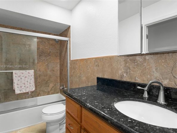 1315 N 47th Ave, Hollywood FL 33021