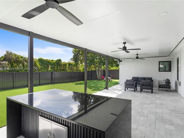 1315 N 47th Ave, Hollywood FL 33021