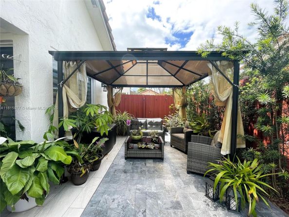 15021 SW 143rd St, Miami FL 33196