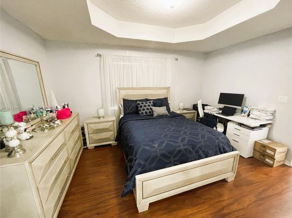 15021 SW 143rd St, Miami FL 33196