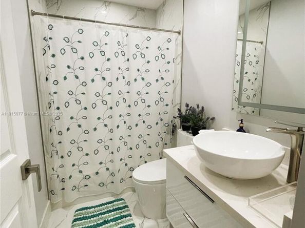 15021 SW 143rd St, Miami FL 33196