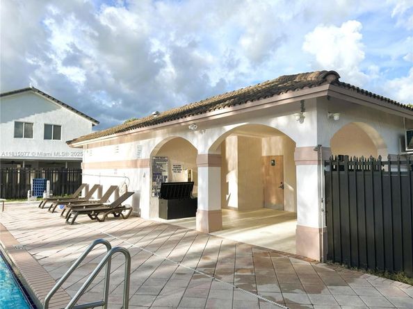 15021 SW 143rd St, Miami FL 33196