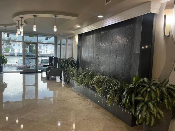 Undisclosed Address #A11835664, Hollywood FL 33019