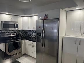 Undisclosed Address #A11835664, Hollywood FL 33019