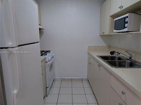 4655 Palm Ave 124, Hialeah FL 33012