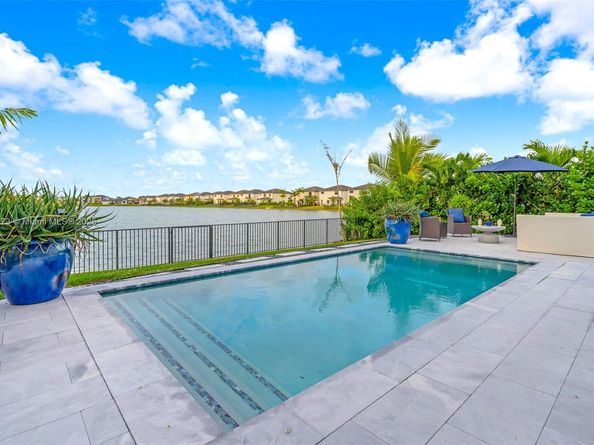 17565 SW 46th St, Miramar FL 33029