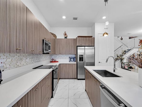 17565 SW 46th St, Miramar FL 33029