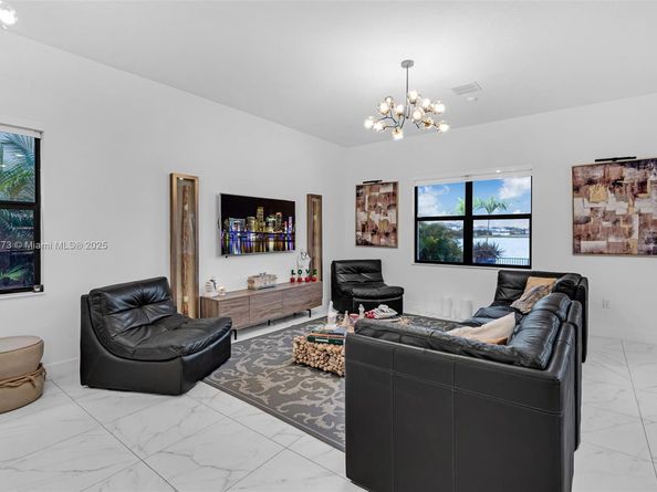 17565 SW 46th St, Miramar FL 33029
