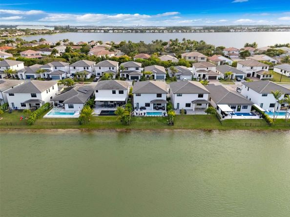 17565 SW 46th St, Miramar FL 33029
