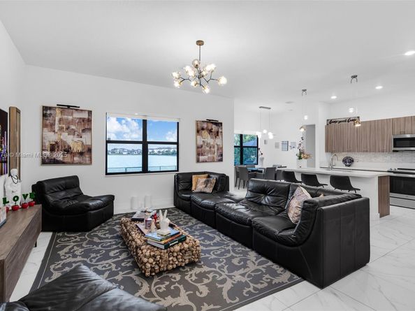 17565 SW 46th St, Miramar FL 33029