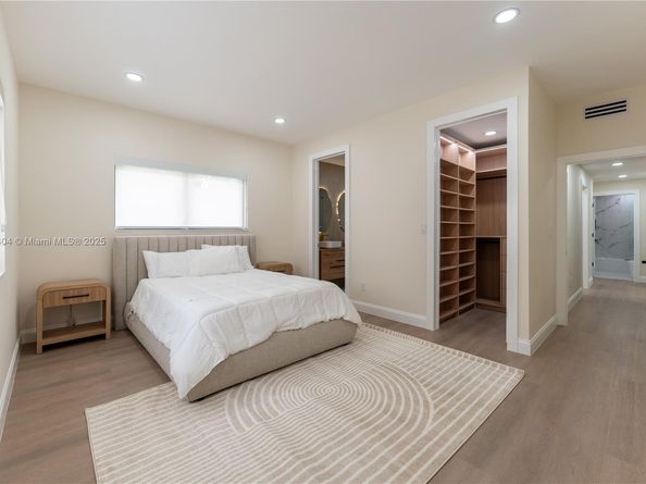 4144 Alton Rd, Miami Beach FL 33140
