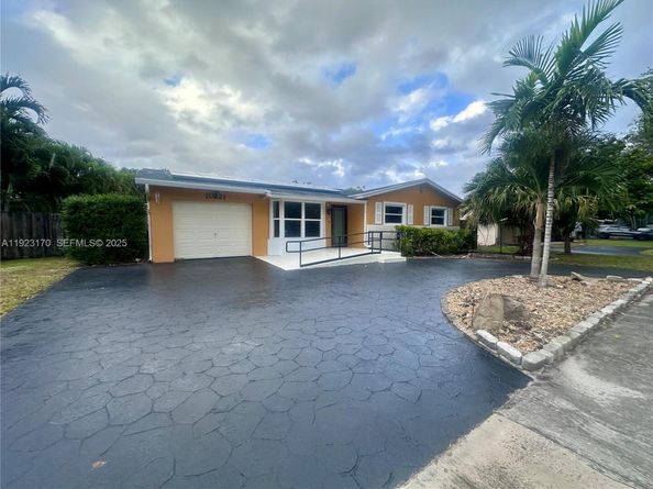 10221 SW 50th Ct, Cooper City FL 33328